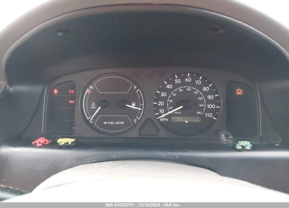 2002 CHEVROLET PRIZM VIN: 1Y1SK52882Z418190
