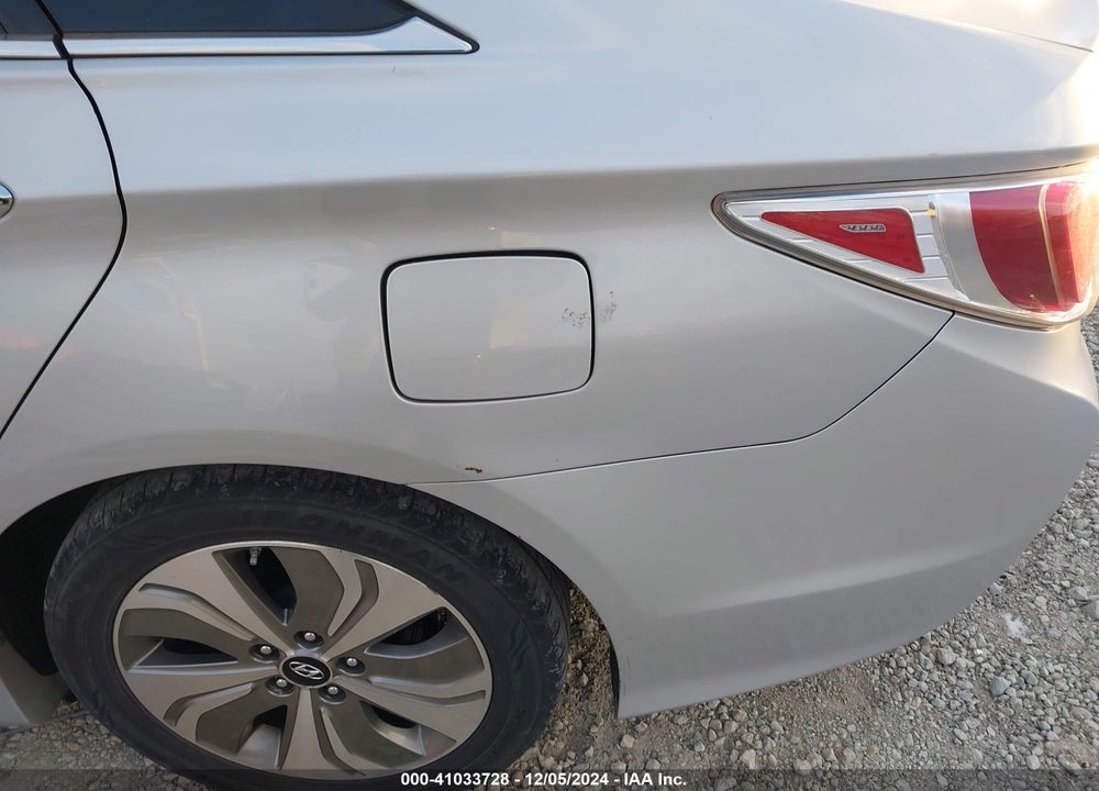 2014 HYUNDAI SONATA HYBRID LIMITED VIN: KMHEC4A47EA111986