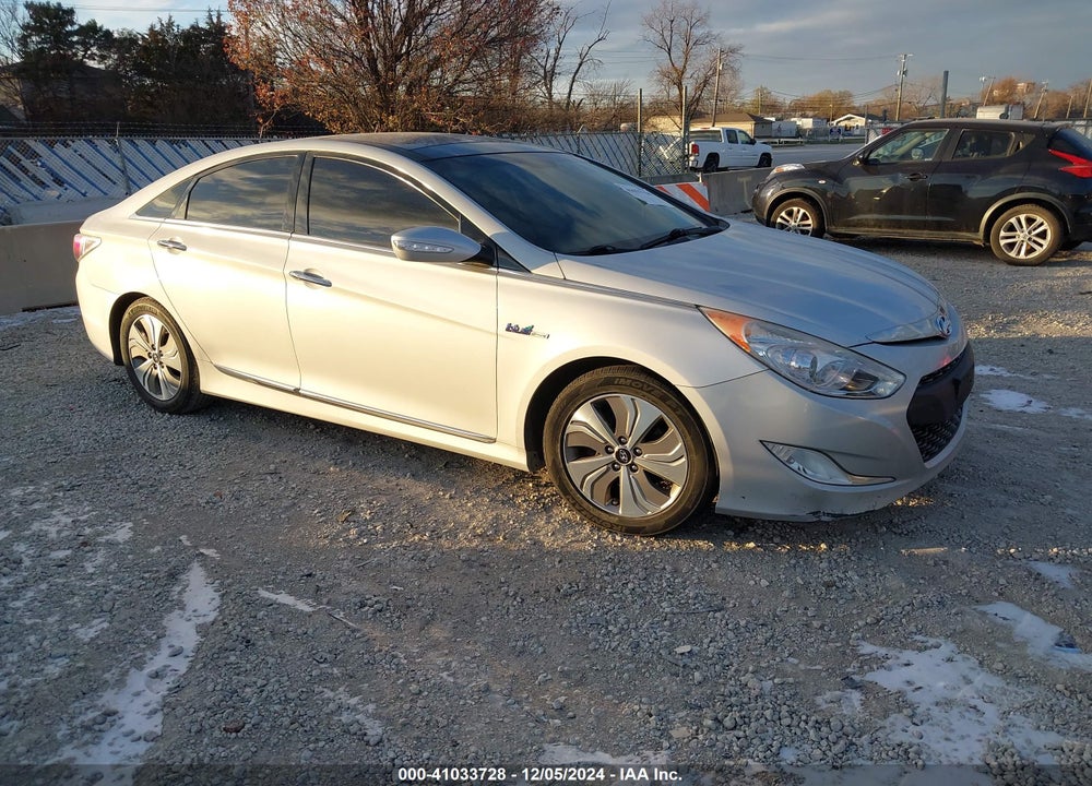 2014 HYUNDAI SONATA HYBRID LIMITED VIN: KMHEC4A47EA111986