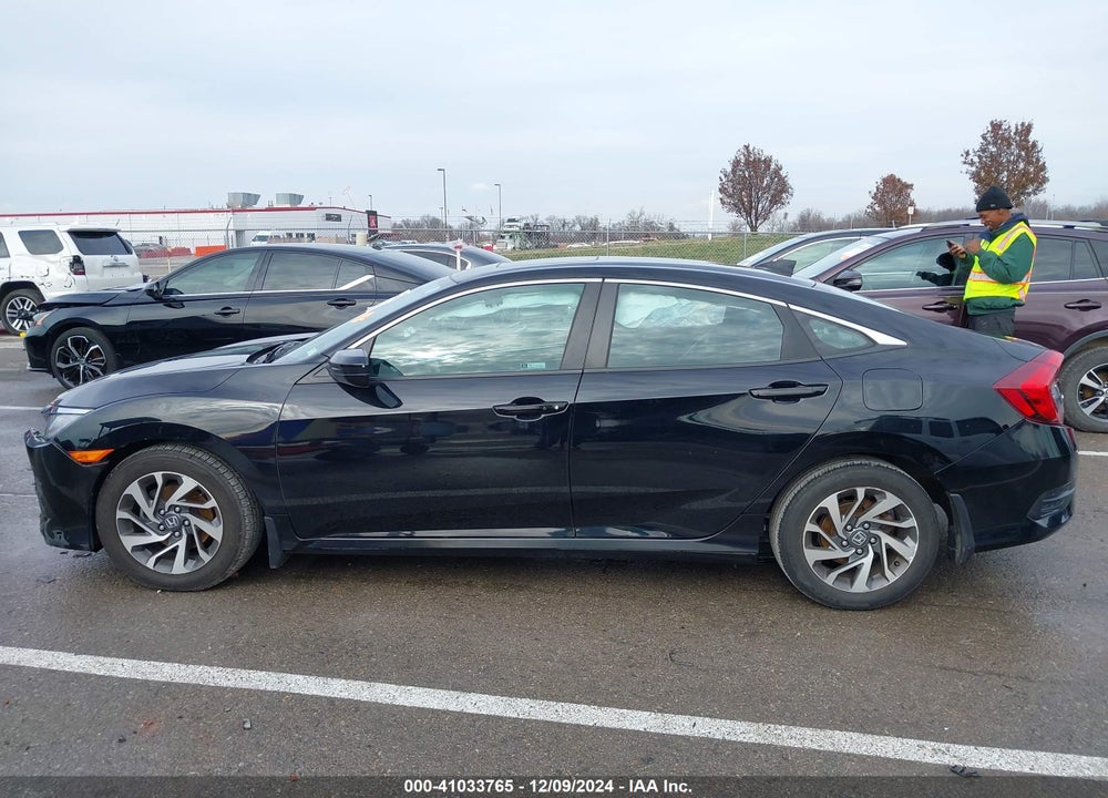 2018 HONDA CIVIC EX VIN: 19XFC2F70JE039469