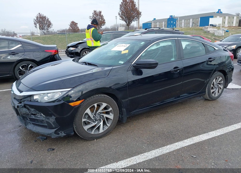 2018 HONDA CIVIC EX VIN: 19XFC2F70JE039469