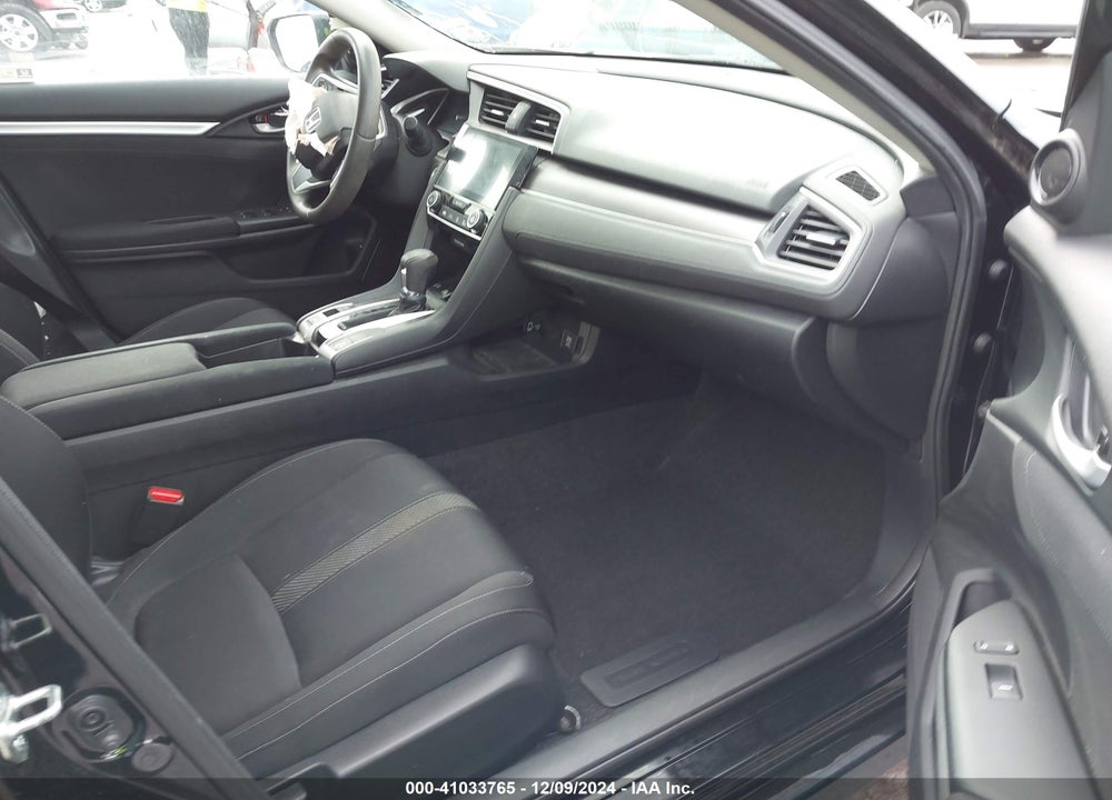 2018 HONDA CIVIC EX VIN: 19XFC2F70JE039469