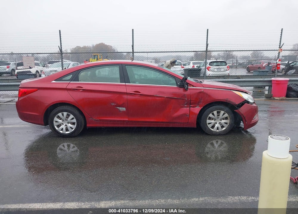 2013 HYUNDAI SONATA GLS VIN: 5NPEB4AC1DH749172