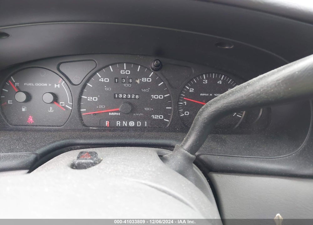 2002 FORD TAURUS SES VIN: 1FAFP55U92A248703