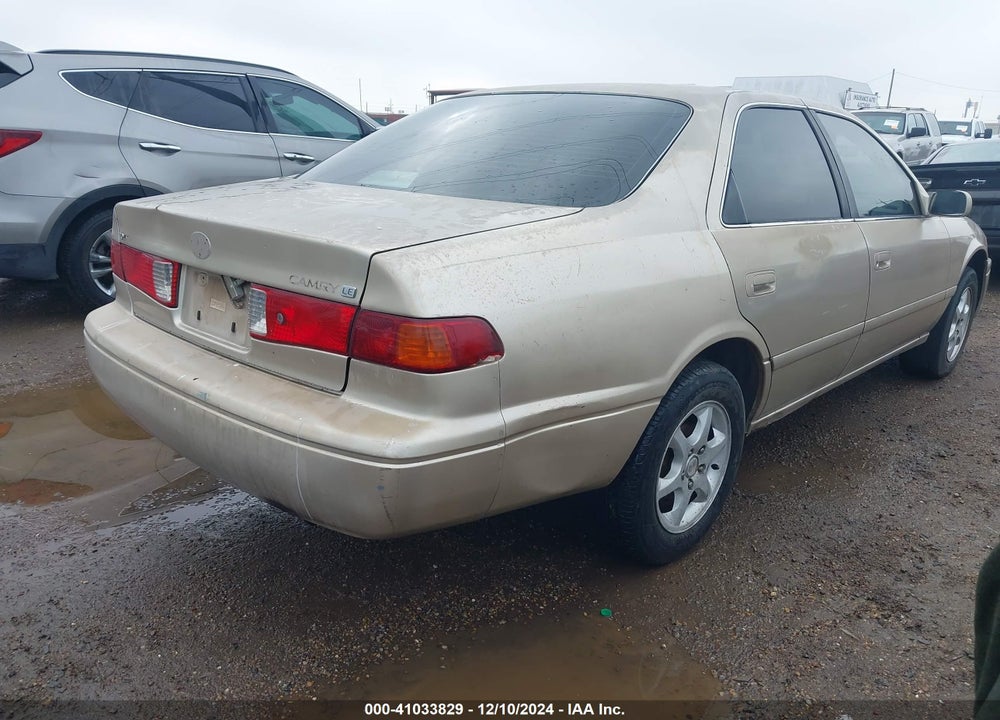 2000 TOYOTA CAMRY LE VIN: JT2BG22K0Y0403088