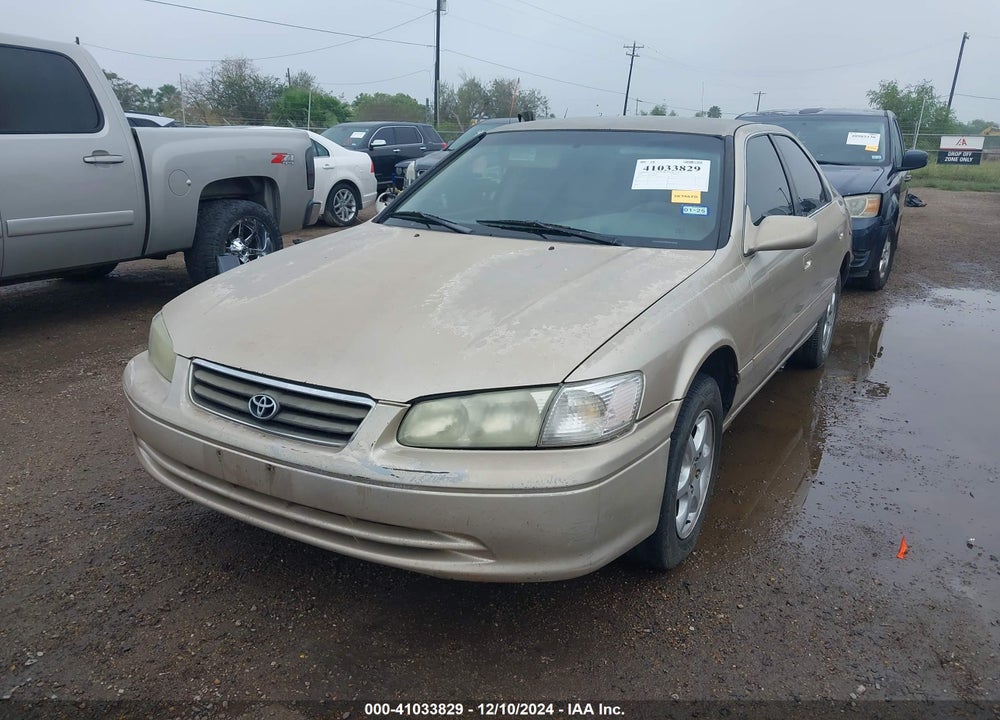 2000 TOYOTA CAMRY LE VIN: JT2BG22K0Y0403088