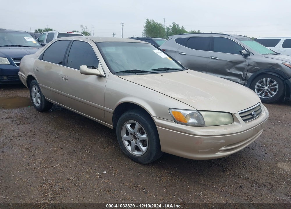 2000 TOYOTA CAMRY LE VIN: JT2BG22K0Y0403088