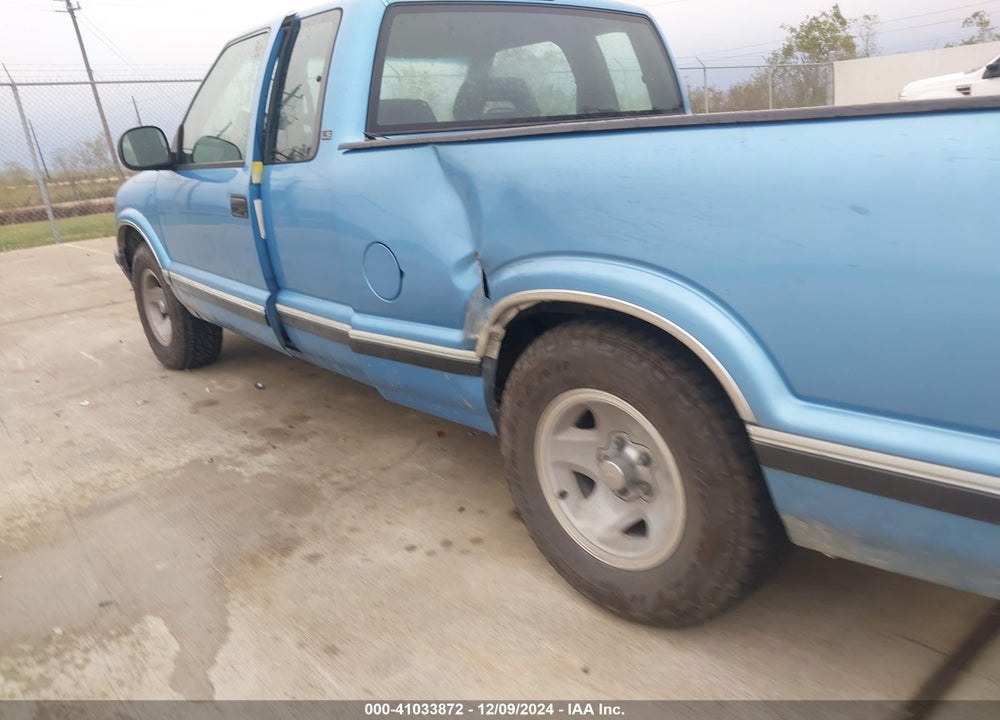 1996 CHEVROLET S TRUCK S10 VIN: 1GCCS19X6T8103748