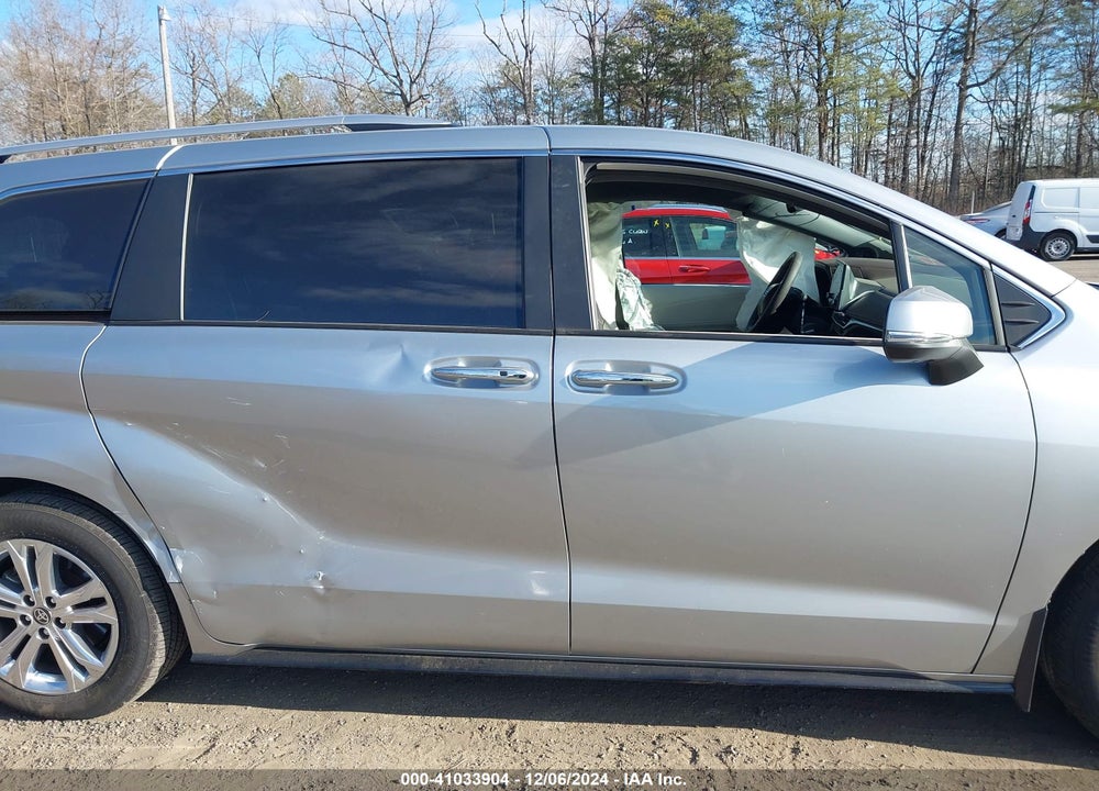 2024 TOYOTA SIENNA PLATINUM VIN: 5TDESKFCXRS109542