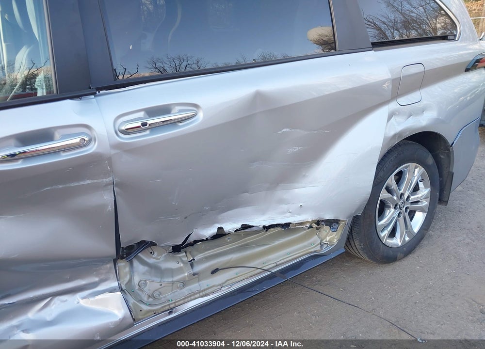 2024 TOYOTA SIENNA PLATINUM VIN: 5TDESKFCXRS109542