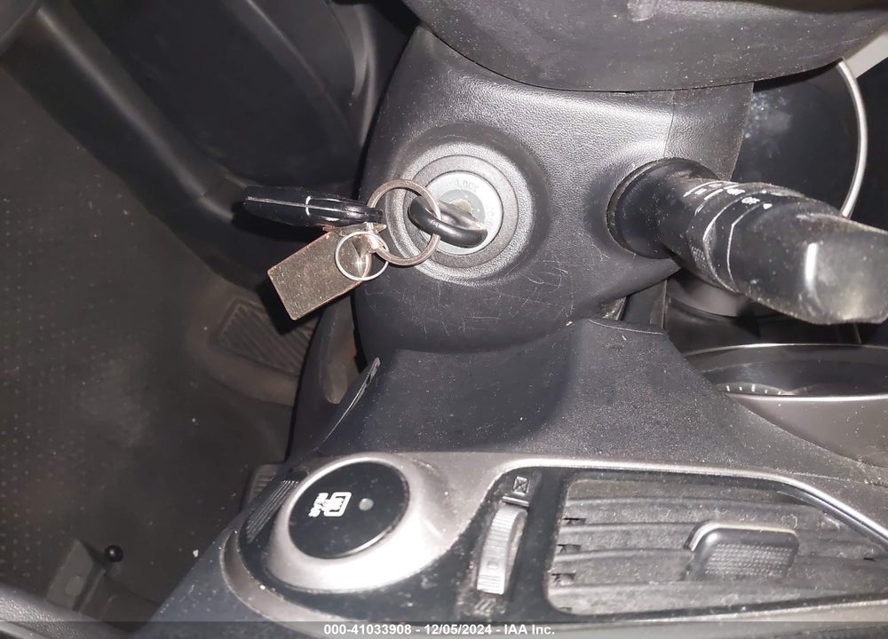 2010 HYUNDAI TUCSON GLS VIN: KM8JT3AC9AU068700