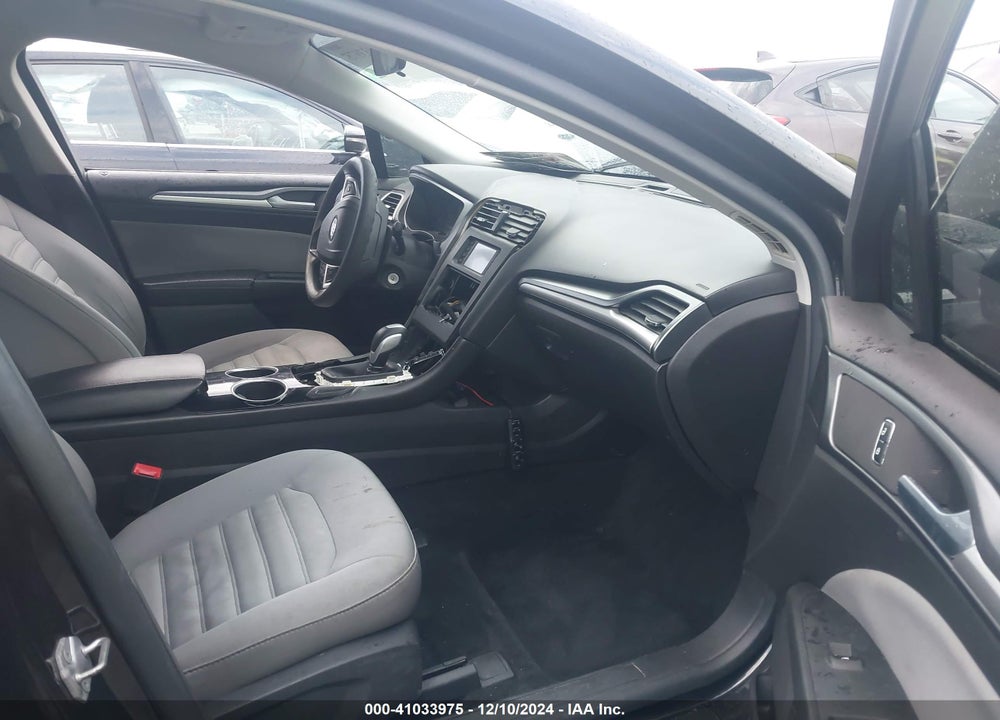 2014 FORD FUSION S VIN: 3FA6P0G72ER137690