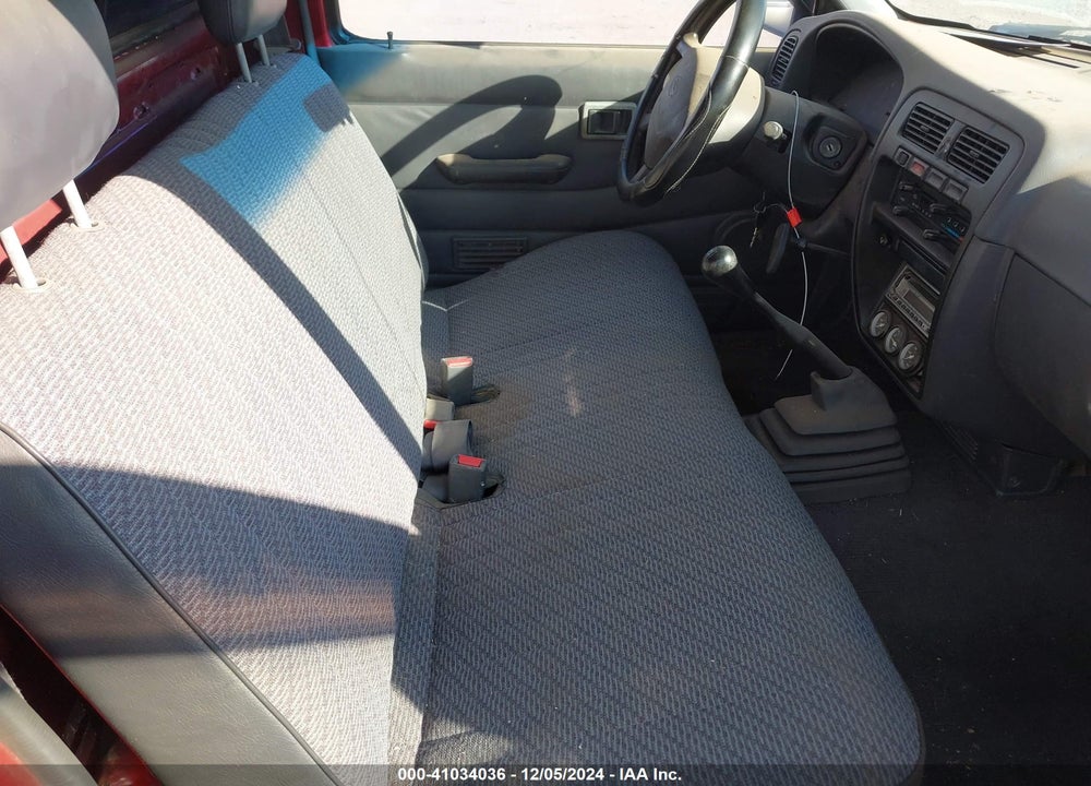 1997 NISSAN 4X2 TRUCK XE VIN: 1N6SD11SXVC336714