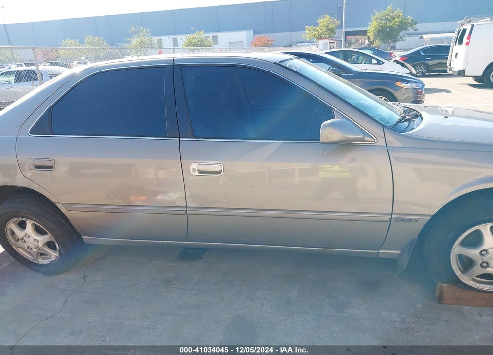 1998 TOYOTA CAMRY LE VIN: 4T1BG28K8WU223969