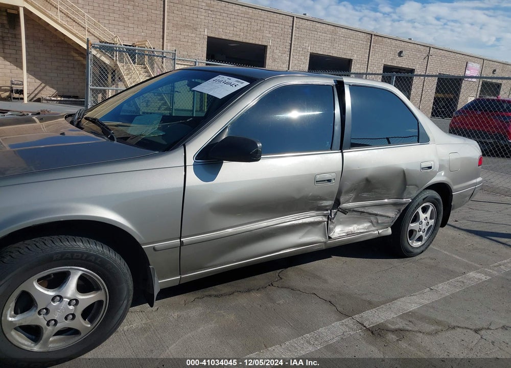 1998 TOYOTA CAMRY LE VIN: 4T1BG28K8WU223969