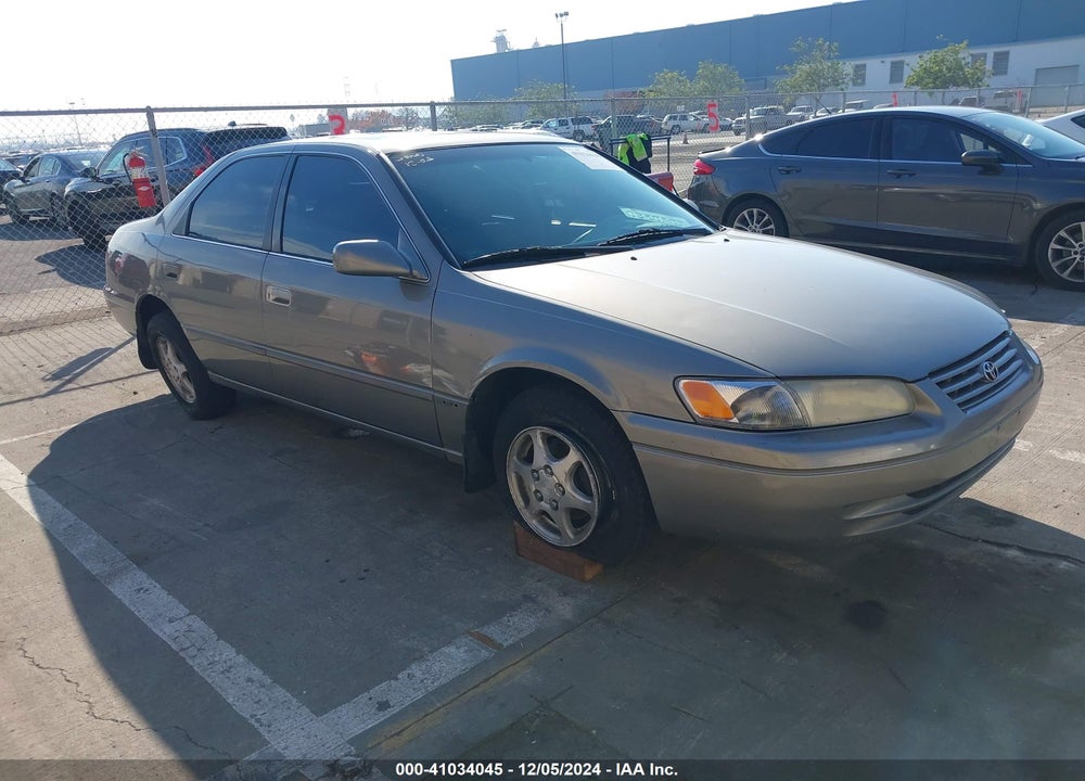 1998 TOYOTA CAMRY LE VIN: 4T1BG28K8WU223969