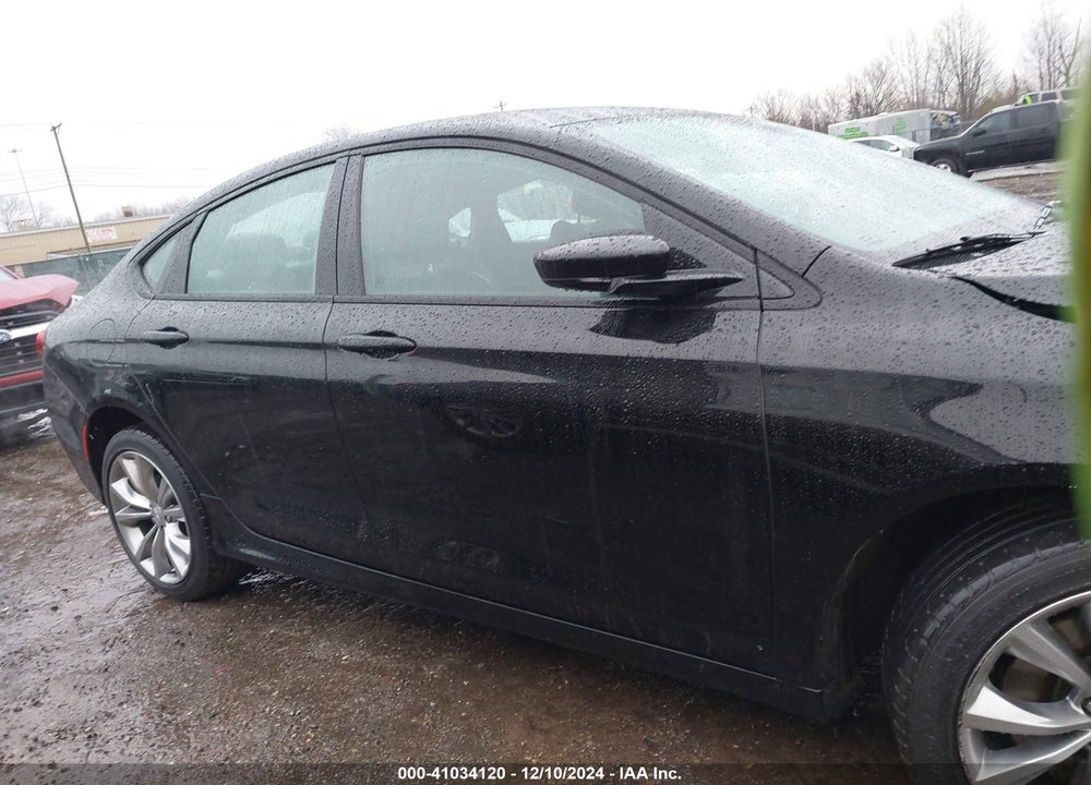 2016 CHRYSLER 200 S VIN: 1C3CCCBG4GN118070