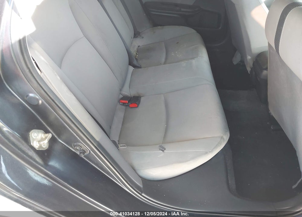 2019 HONDA CIVIC LX VIN: 2HGFC2F61KH576804