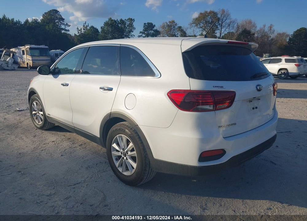 2019 KIA SORENTO 3.3L LX VIN: 5XYPGDA56KG493417