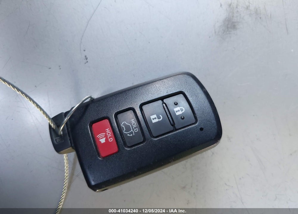 2017 TOYOTA RAV4 XLE VIN: JTMWFREV4HJ717119