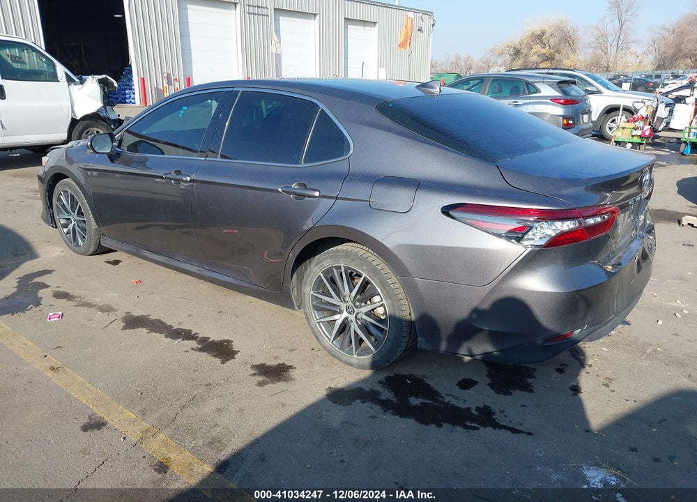 2022 TOYOTA CAMRY VIN: 4T1F11BK5NU065076