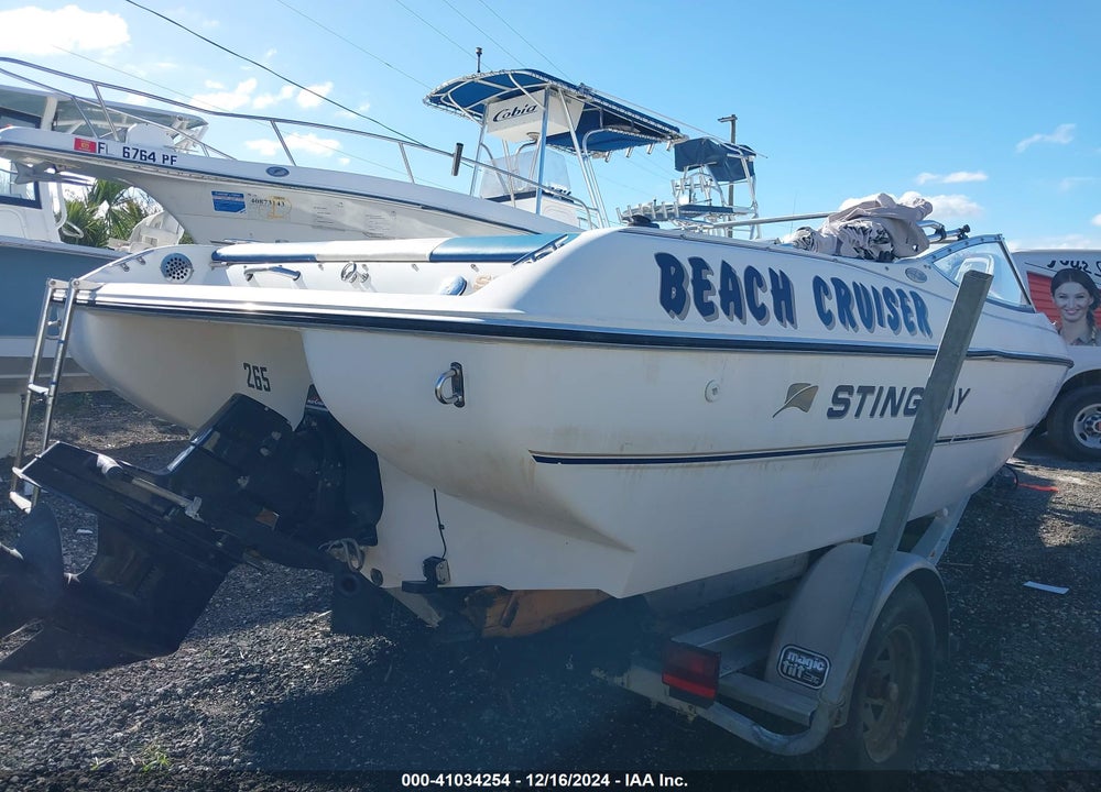 1999 STINGRAY BOAT VIN: PNYUSDE1F999
