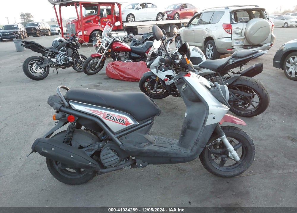 2015 YAMAHA YW125 VIN: RKRSE48Y0FA097613