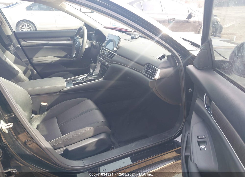2019 HONDA ACCORD VIN: 1HGCV1F46KA036515