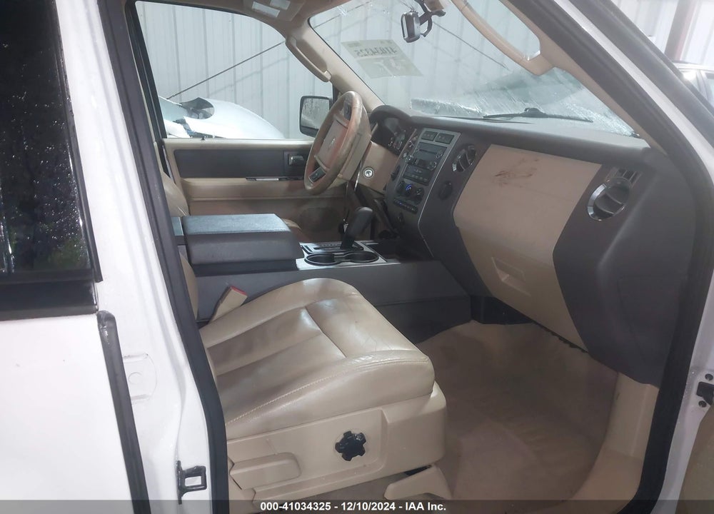 2010 FORD EXPEDITION XLT VIN: 1FMJU1F5XAEB60632