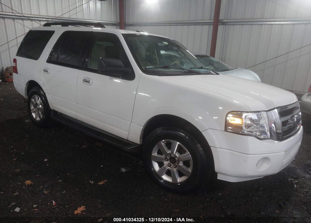 2010 FORD EXPEDITION XLT VIN: 1FMJU1F5XAEB60632