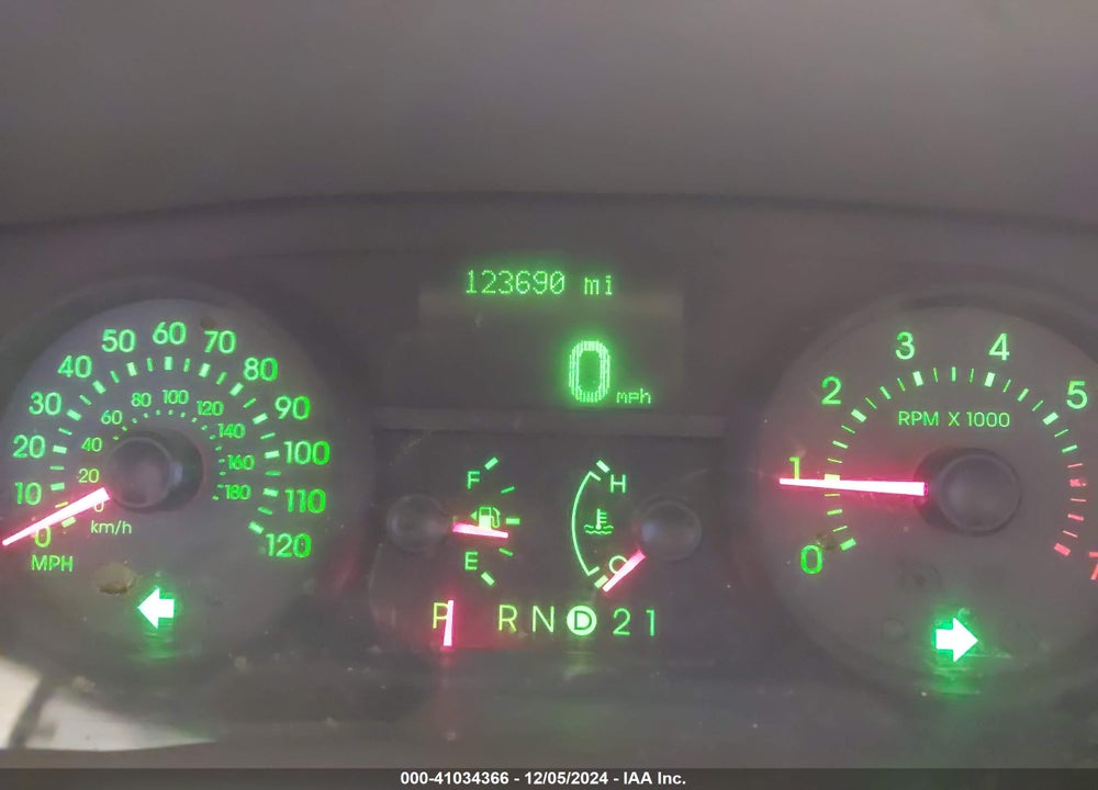 2008 MERCURY GRAND MARQUIS LS VIN: 2MEFM75V68X652581