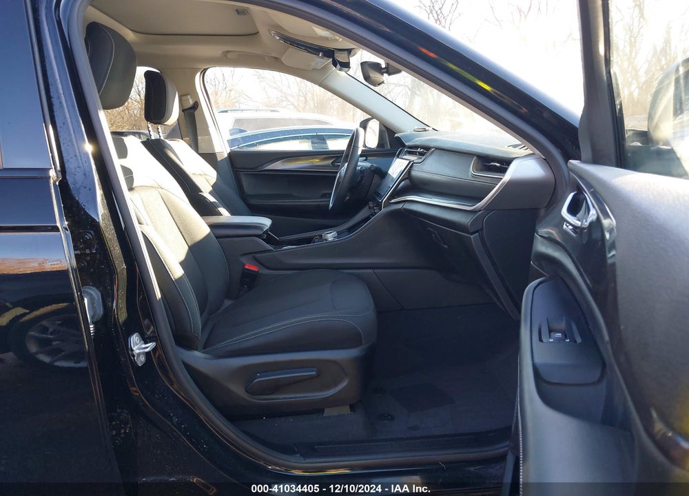 2022 JEEP GRAND CHEROKEE L VIN: 1C4RJKAG8N8590310