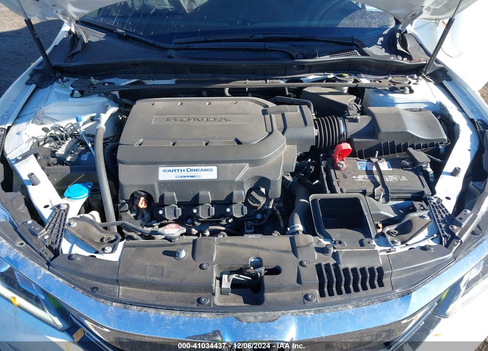 2017 HONDA ACCORD VIN: 1HGCR3F04HA042612