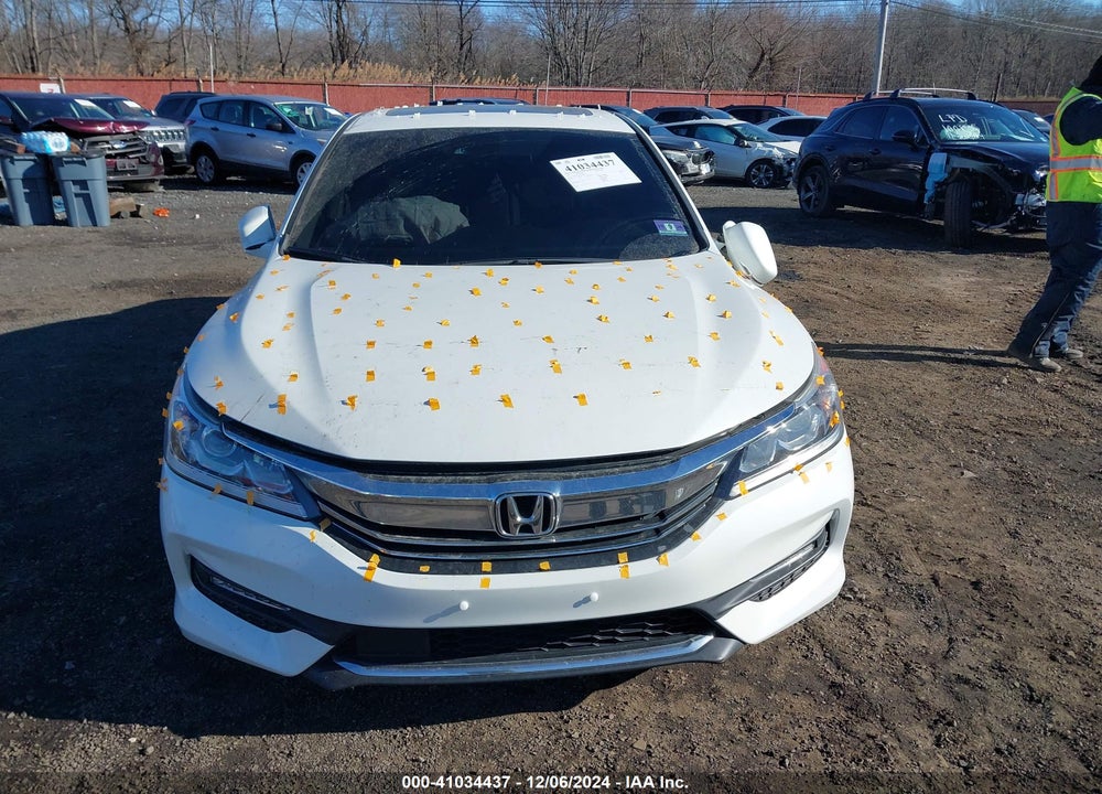 2017 HONDA ACCORD VIN: 1HGCR3F04HA042612
