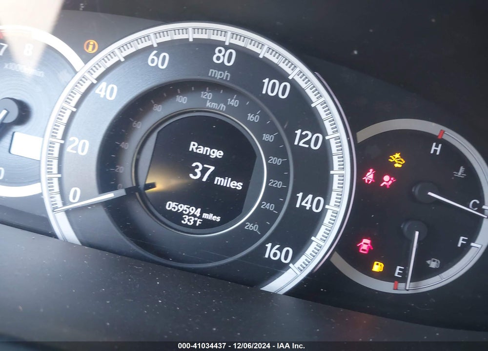 2017 HONDA ACCORD VIN: 1HGCR3F04HA042612