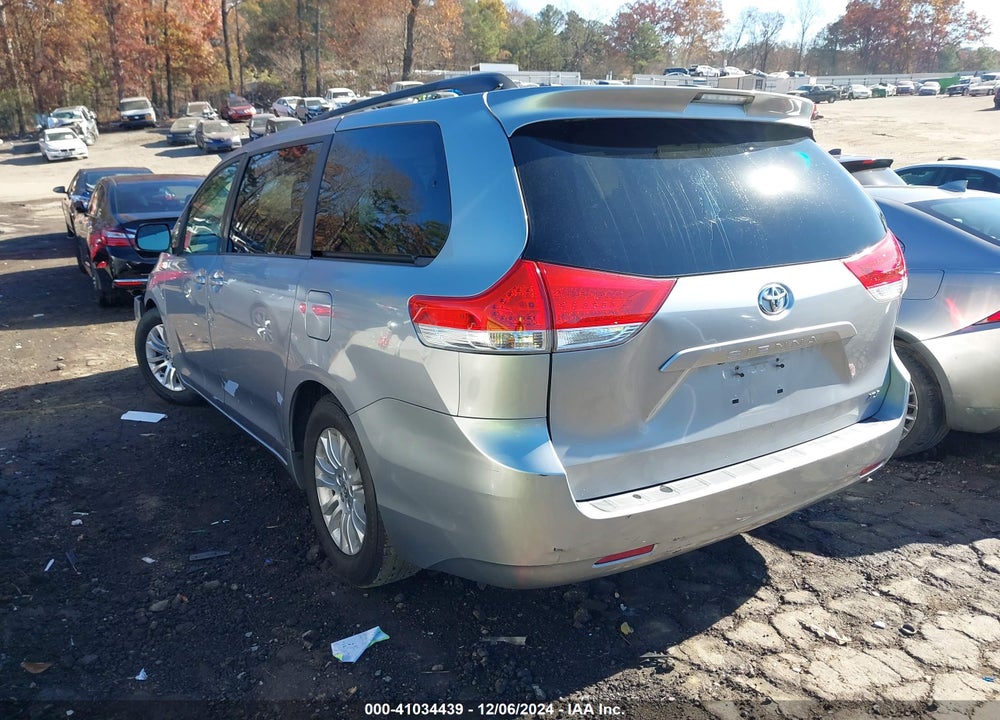 2011 TOYOTA SIENNA XLE V6 VIN: 5TDYK3DC0BS117046