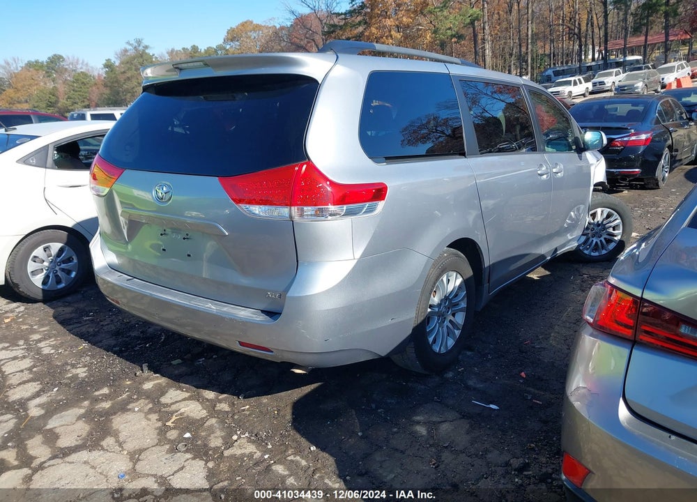 2011 TOYOTA SIENNA XLE V6 VIN: 5TDYK3DC0BS117046
