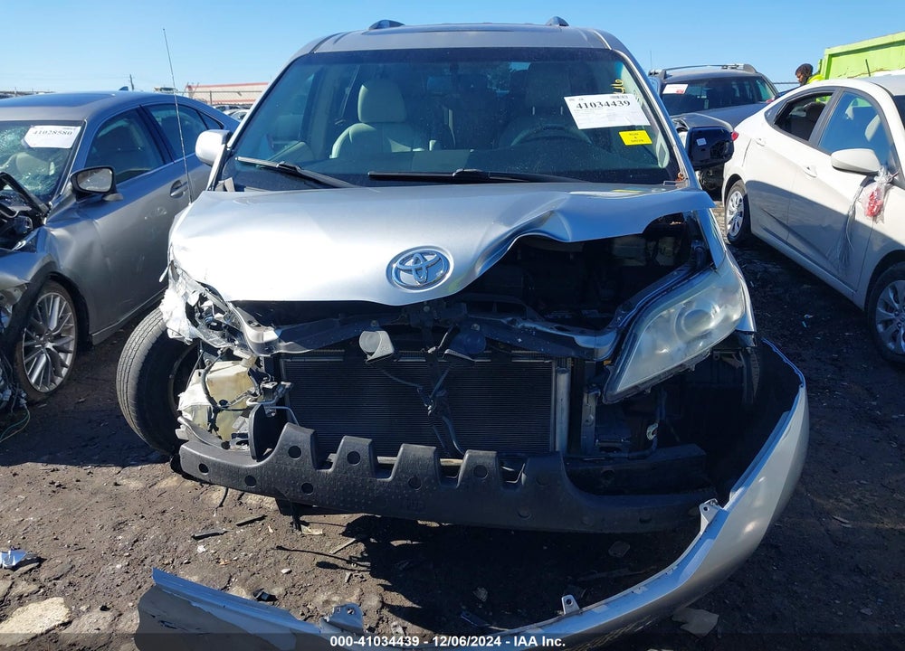 2011 TOYOTA SIENNA XLE V6 VIN: 5TDYK3DC0BS117046
