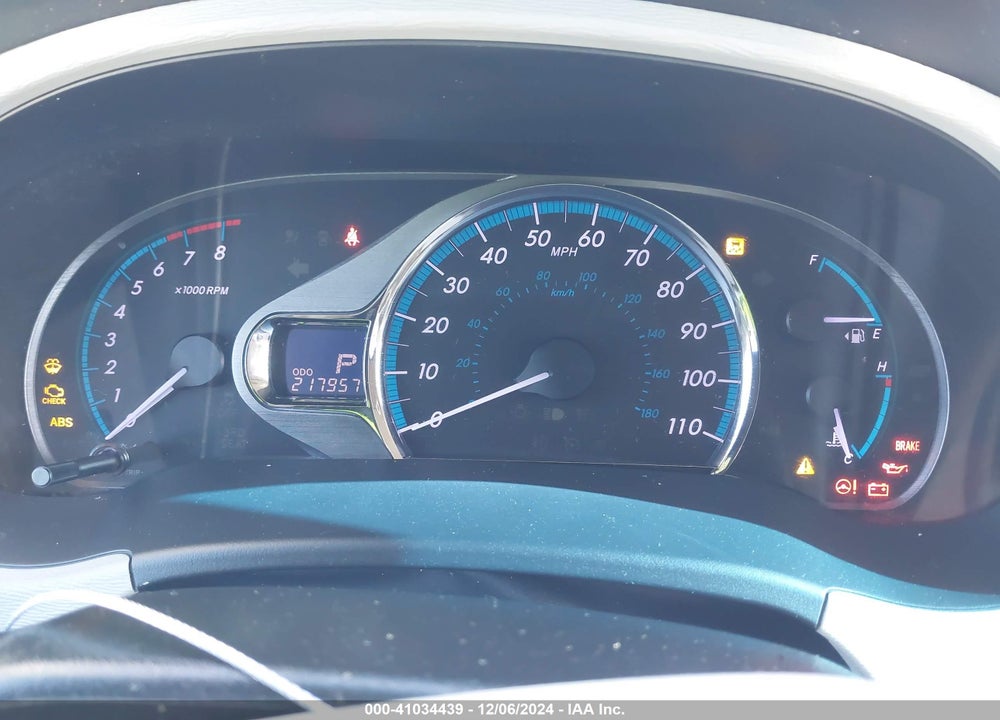 2011 TOYOTA SIENNA XLE V6 VIN: 5TDYK3DC0BS117046