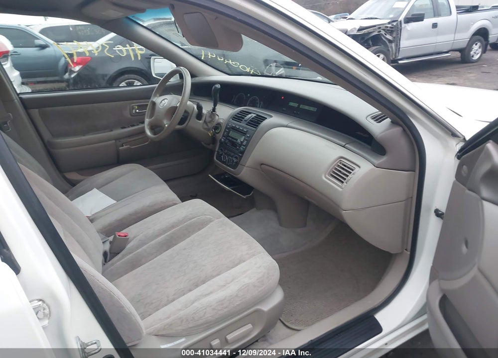 2002 TOYOTA AVALON XL VIN: 4T1BF28B72U202737