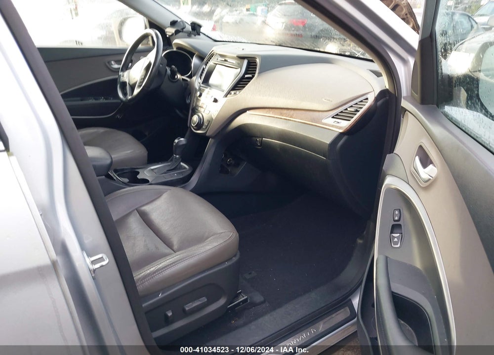 2017 HYUNDAI SANTA FE LIMITED VIN: KM8SNDHF2HU195030