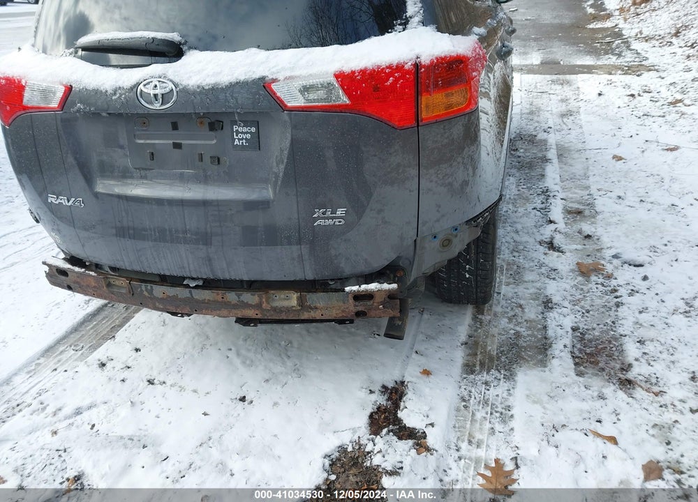2013 TOYOTA RAV4 XLE VIN: 2T3RFREV4DW124823