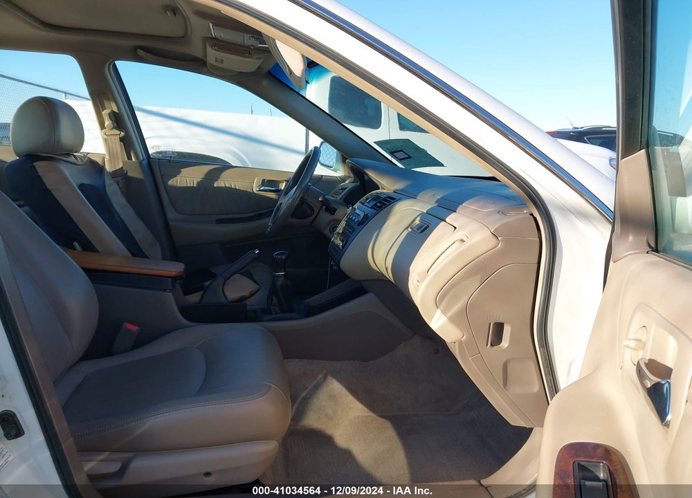 2001 HONDA ACCORD 2.3 EX VIN: 1HGCG55611A094373