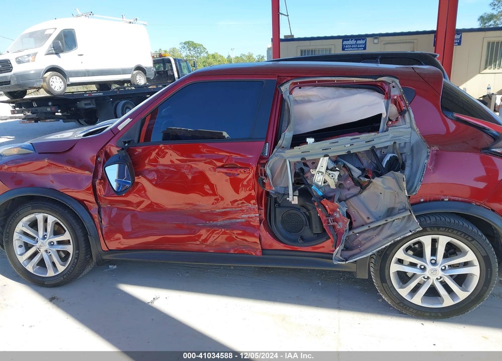 2015 NISSAN JUKE SV VIN: JN8AF5MR3FT502182
