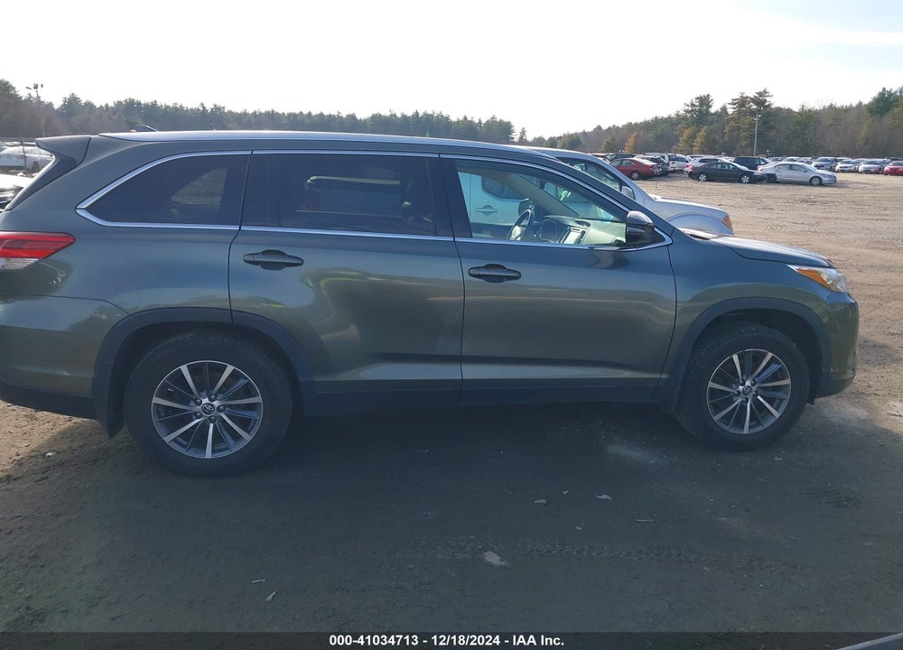 2019 TOYOTA HIGHLANDER XLE VIN: 5TDJZRFH4KS931337