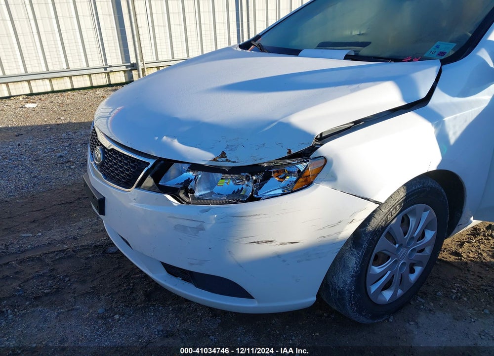 2011 KIA FORTE VIN: KNAFU4A23B5423082