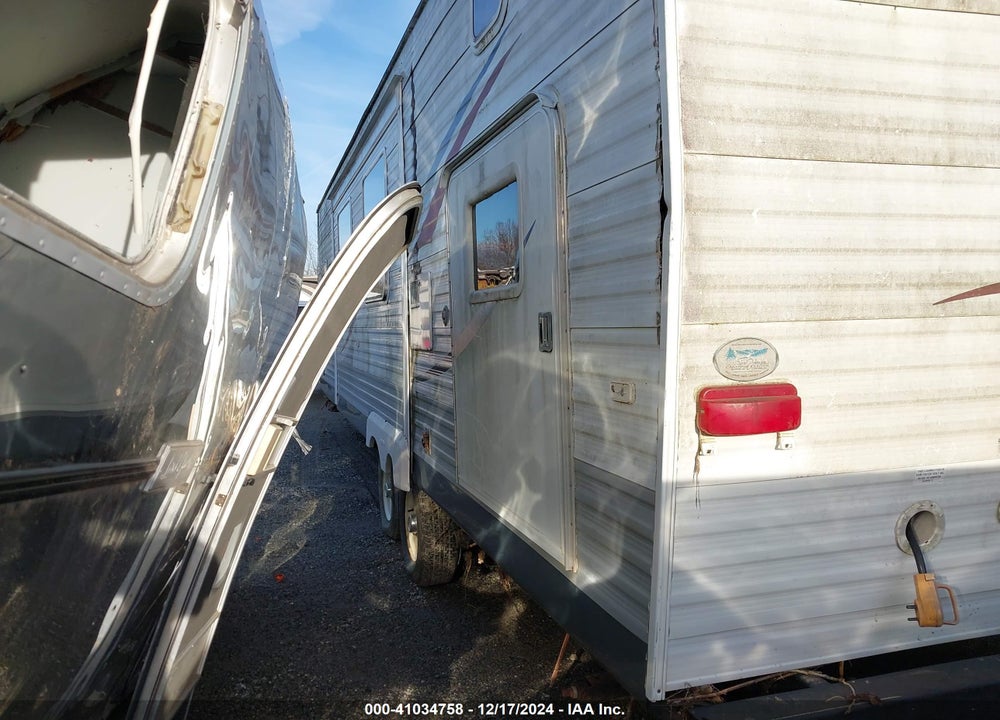 2006 JAYCO CAMPER VIN: 1UJBJ02R561EM0853