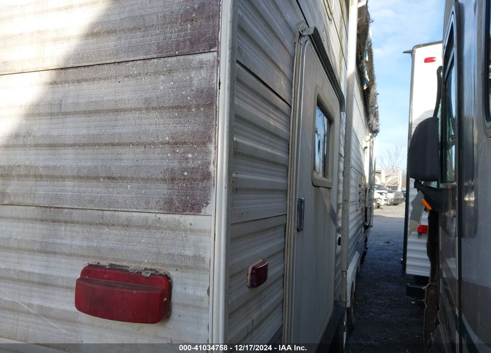 2006 JAYCO CAMPER VIN: 1UJBJ02R561EM0853