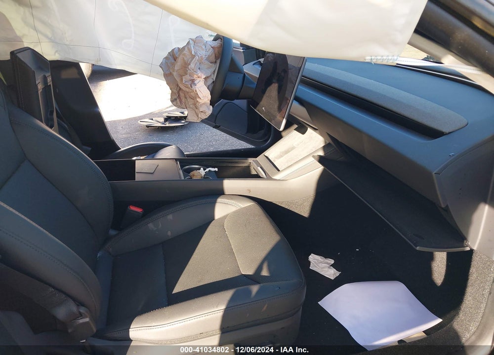 2024 TESLA MODEL 3 VIN: 5YJ3E1EAXRF729675