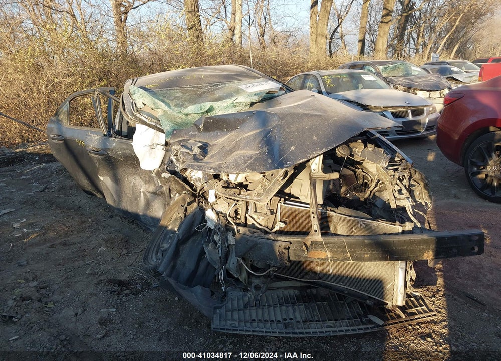 2019 TOYOTA COROLLA LE VIN: 5YFBURHE2KP944604